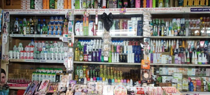 দোকানের সেল্ফ বিক্রি করা হবে।